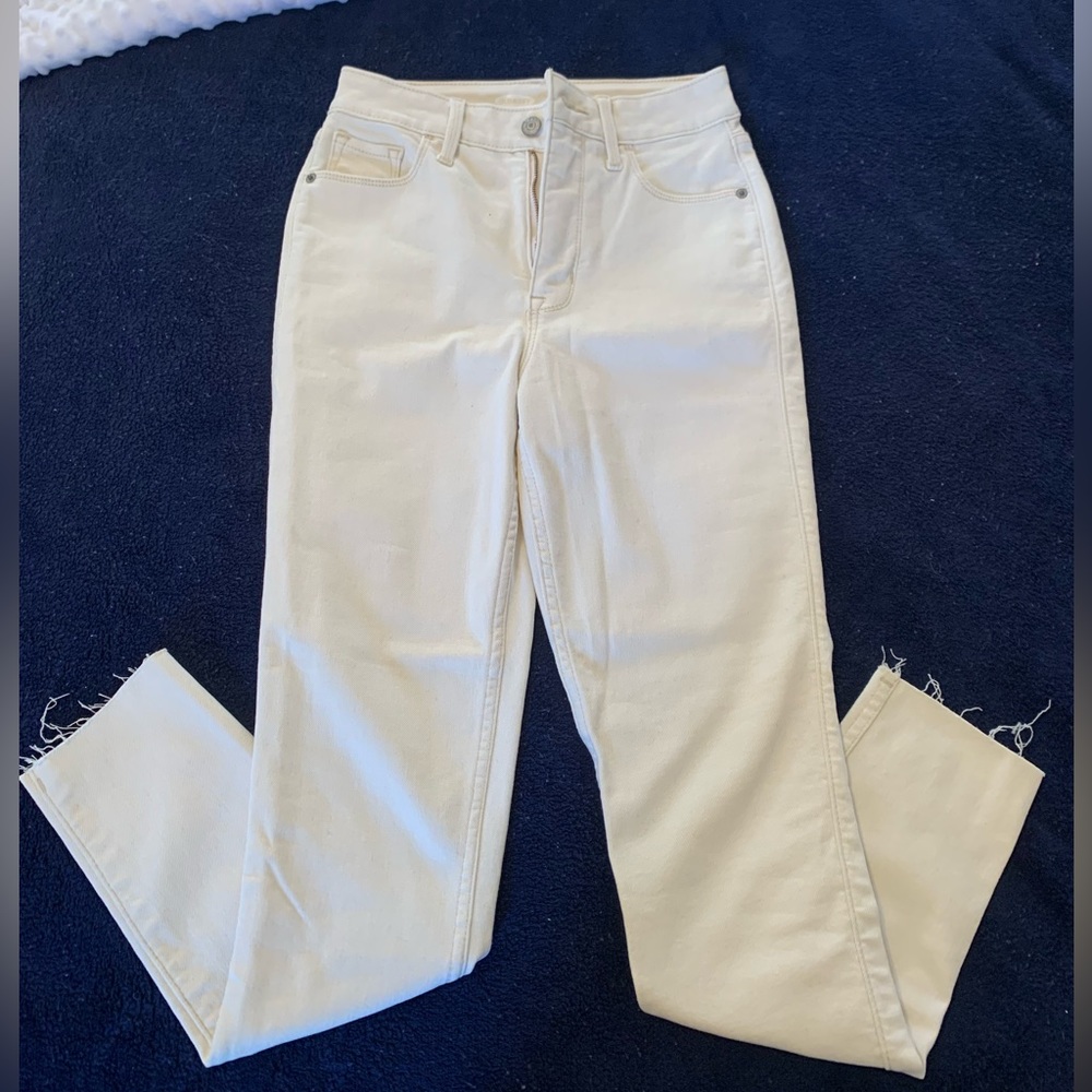 White jean